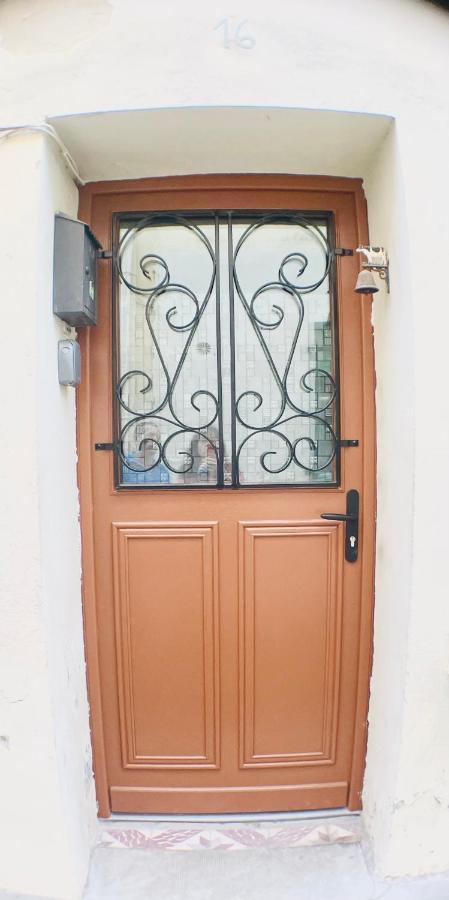 La Maison Im أفينيون المظهر الخارجي الصورة